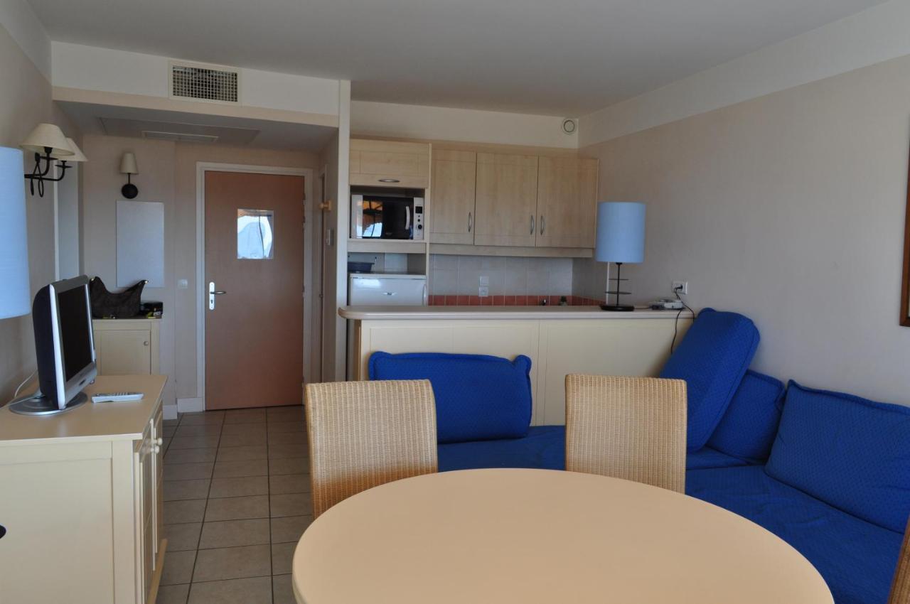 Inter-Residences Heliotel Marine Saint-Laurent-du-Var Exterior photo