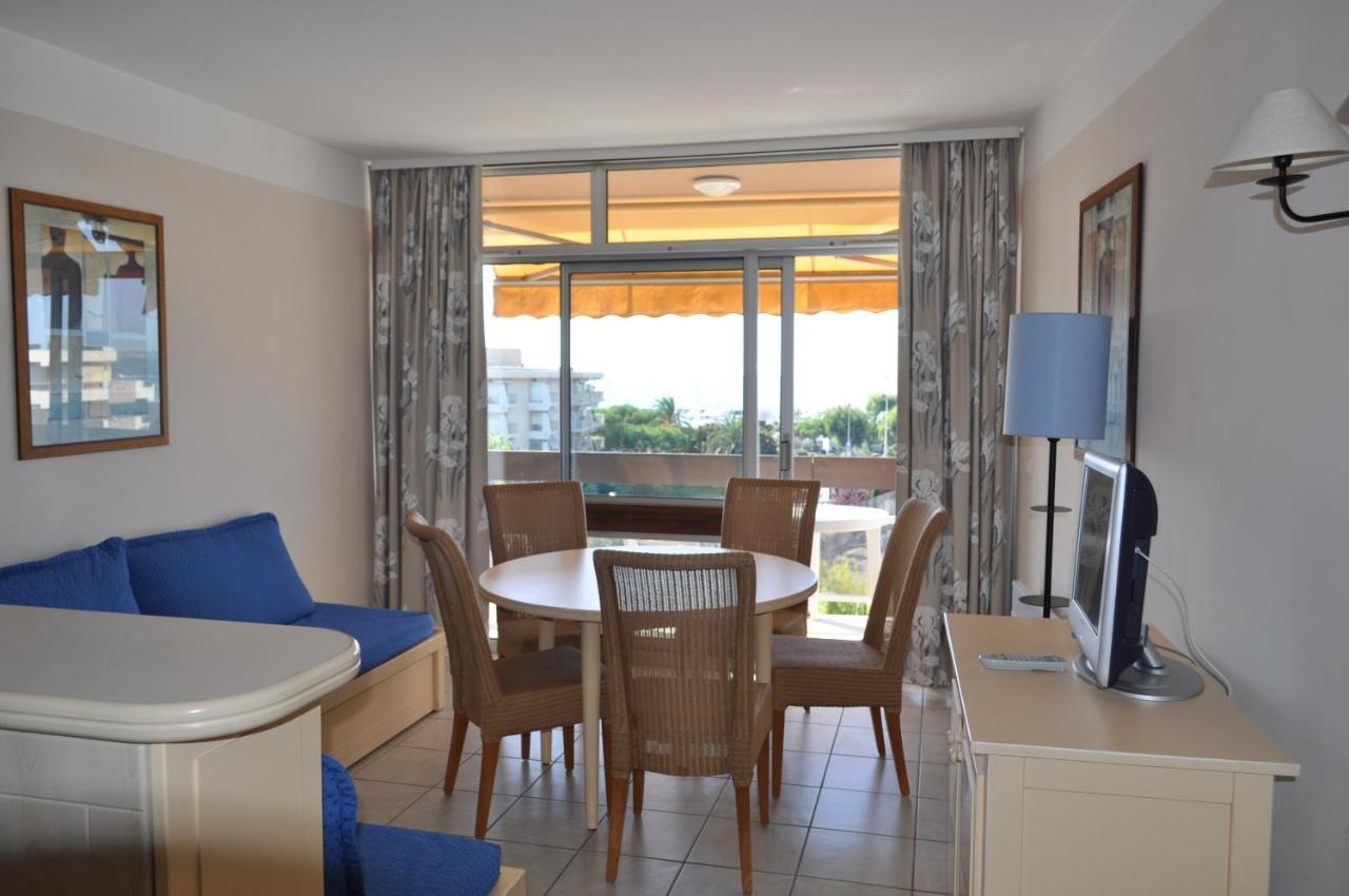 Inter-Residences Heliotel Marine Saint-Laurent-du-Var Exterior photo